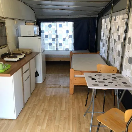 Happy Caravans-with Air Conditioner Luxusní stan *