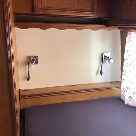 Happy Caravans-with Air Conditioner Luxury tent