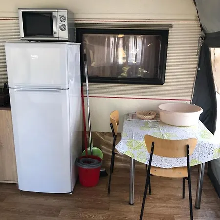 Happy Caravans-with Air Conditioner Luxury tent *